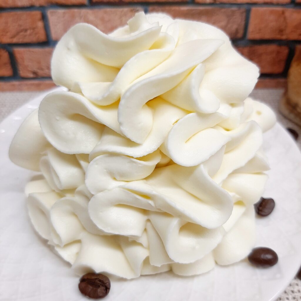 Крем и МАСКАРПОНЕС